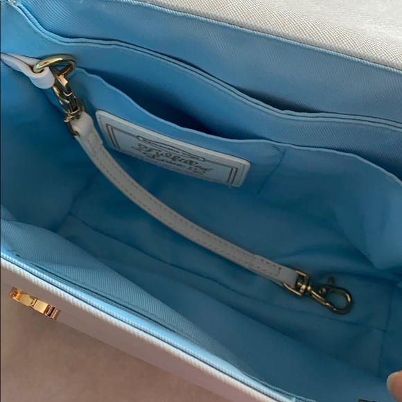 Samantha Vega crossbody bag - Picture 4 of 7